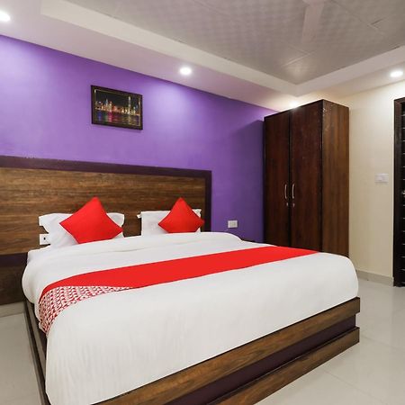 Hotel O Maharaja Gold New Delhi Exterior foto