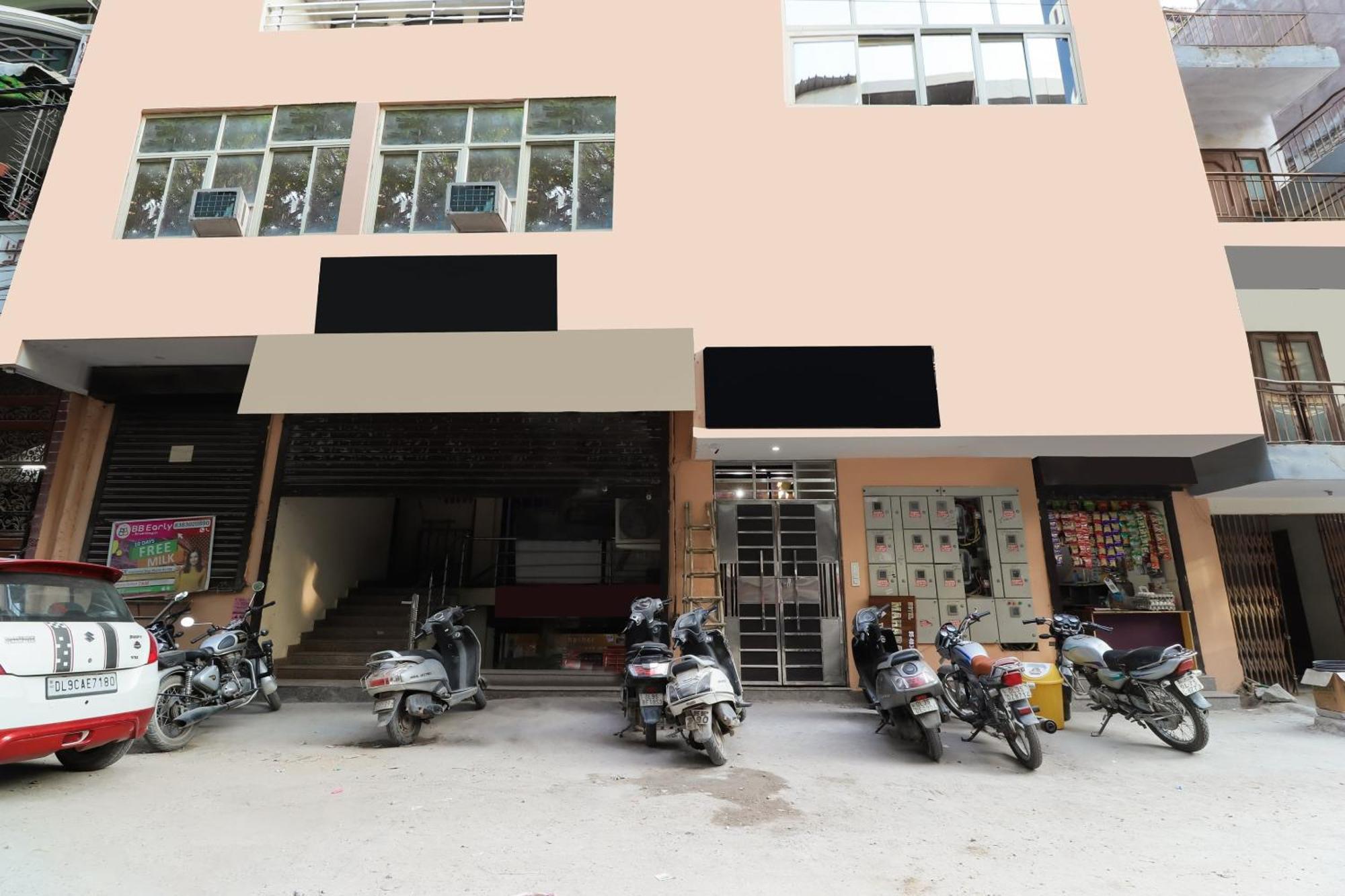 Hotel O Maharaja Gold New Delhi Exterior foto